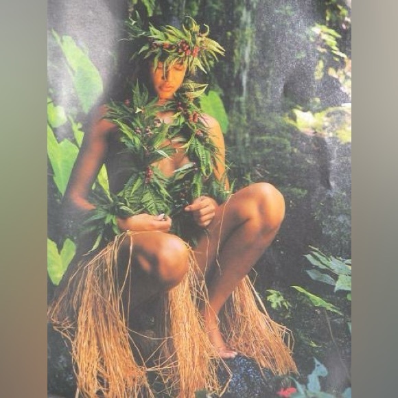 178A. Persian Jade & Pua Kalaunu (crown flower) w/ Swarovski heart Bracelet - Picture 4 of 8